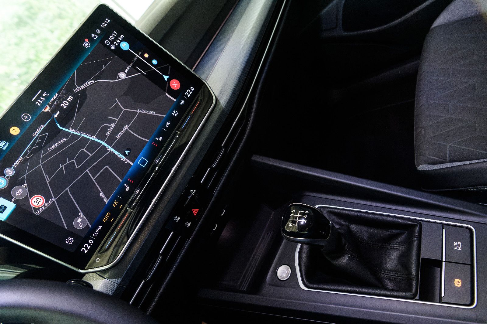Fahrzeugabbildung Volkswagen Golf VIII Var. 1.5 TSI 110 kW+LED+AHK+GJR+TOTWIN