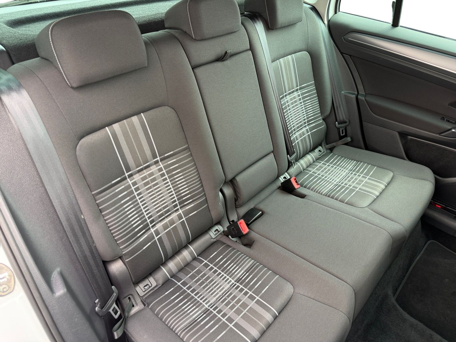 Fahrzeugabbildung Volkswagen Golf Sportsvan Golf VII Sportsvan 1.4 TSI BMT Lo