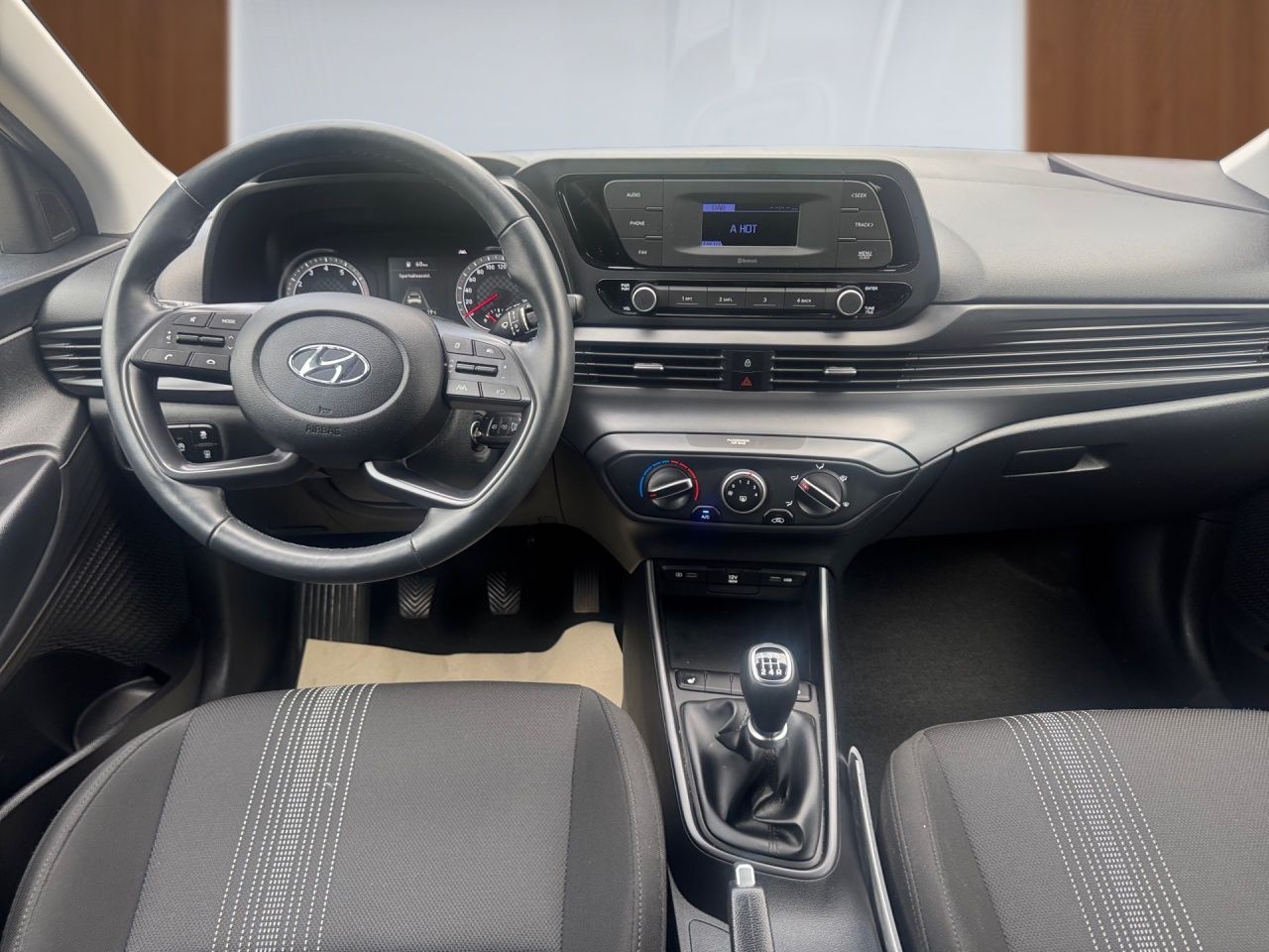 Fahrzeugabbildung Hyundai i20 SELECT *SIH*LHZ*PTS HINTEN*KLA*DAB*