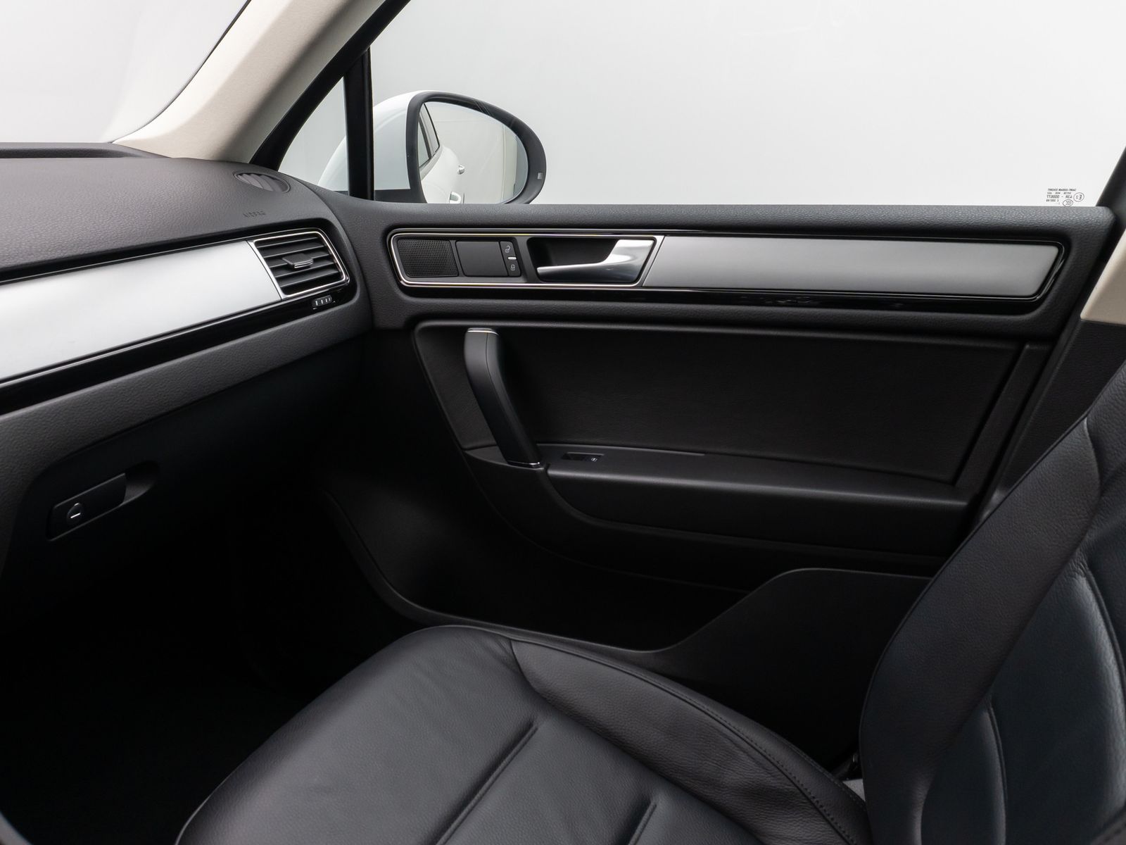 Fahrzeugabbildung Volkswagen Touareg V6 3.0 TDI Terrain Tech 4Motion PDC AHK