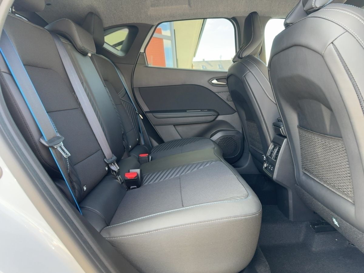 Fahrzeugabbildung Renault Captur Esprit Alpine Mild Hybrid 160 EDC *SHZ*
