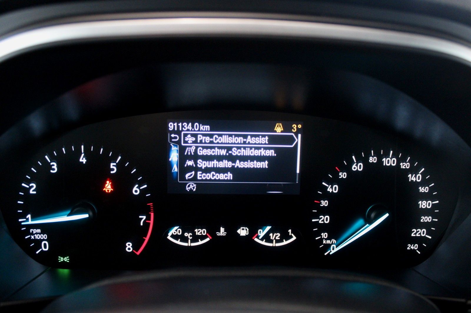 Fahrzeugabbildung Ford Focus Cool & Connect LED NAVI CAM PDC WinterPak.