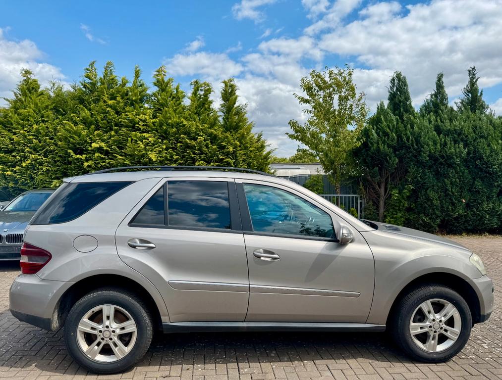 Mercedes-Benz ML 320