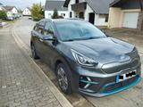 Kia e-Niro Spirit 64kWh - 1. Hand - Top Zustand - graue Kia Niro EV