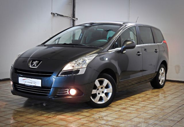 Peugeot 5008 B-Line Pano Navi  PDC Zahnriemen Neu 7 Sitz