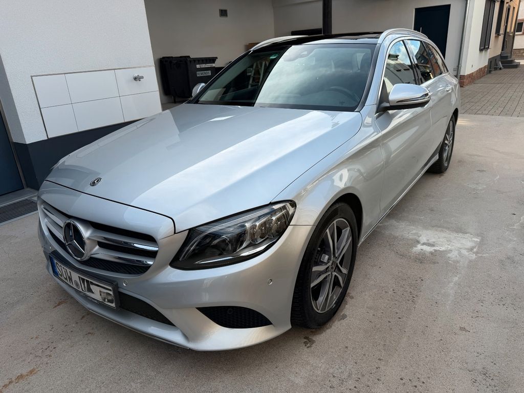 Image of Mercedes-Benz C 220