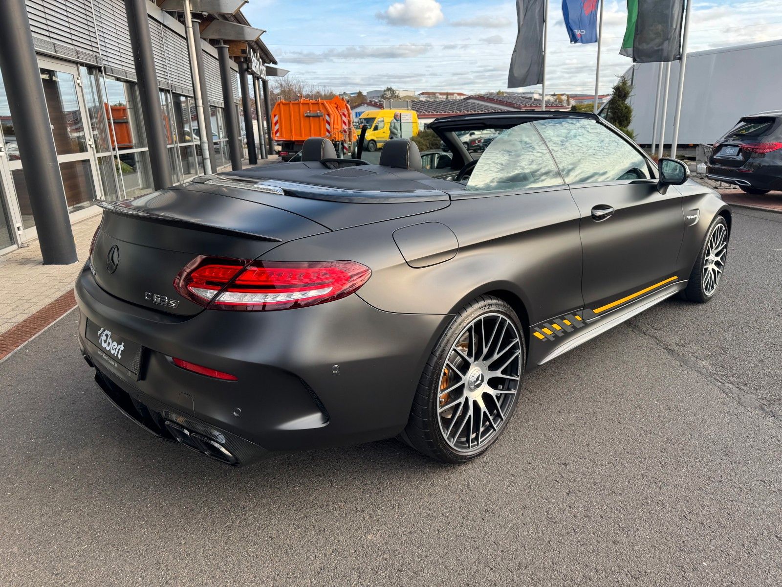 Fahrzeugabbildung Mercedes-Benz C 63 AMG S Cabrio+FinalEdition+Keramik+Carbon+