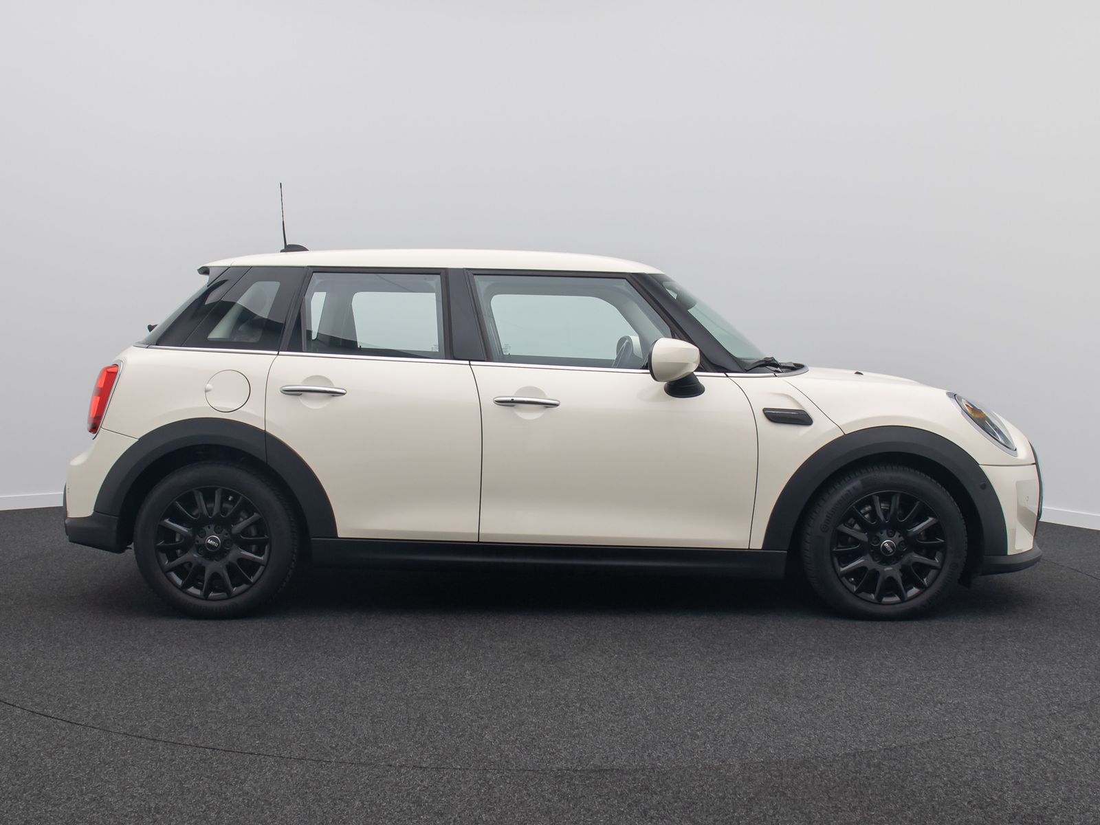 Fahrzeugabbildung MINI ONE ClassicTrim LED Navi Komfort Leder DAB Sport