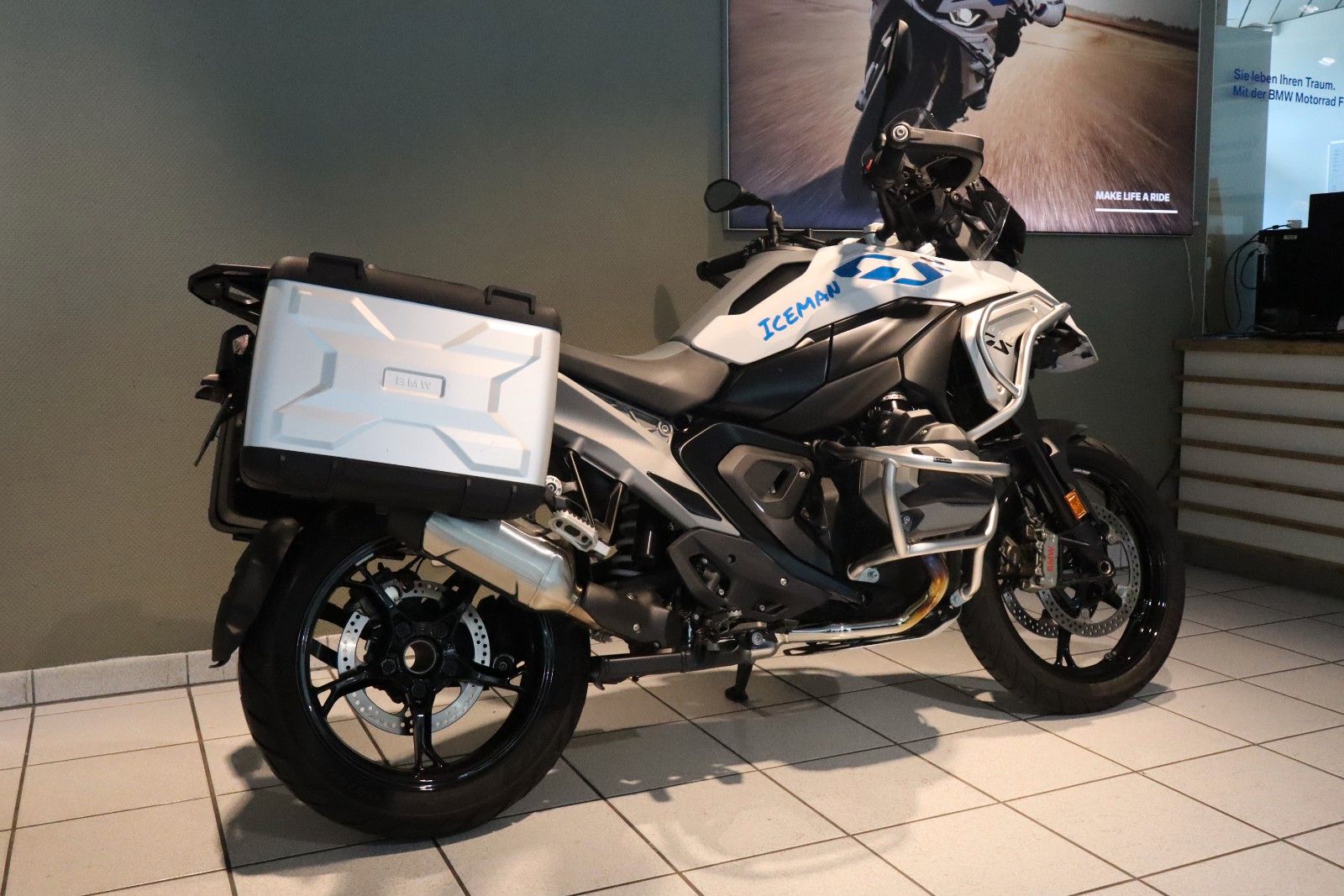 Fahrzeugabbildung BMW R 1300 GS inkl. Oil Inclusive bis '29