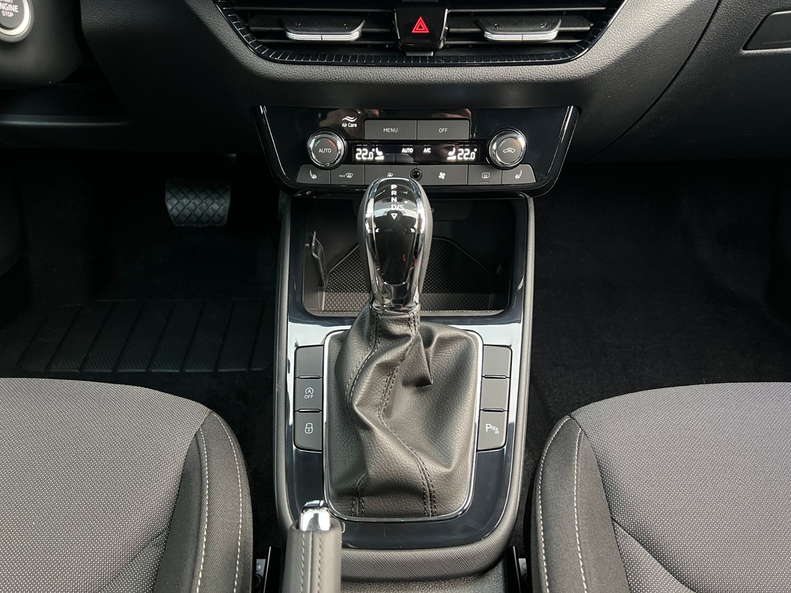 Fahrzeugabbildung SKODA Fabia Selection Edition 130 1.0 TSI DSG *Garanti