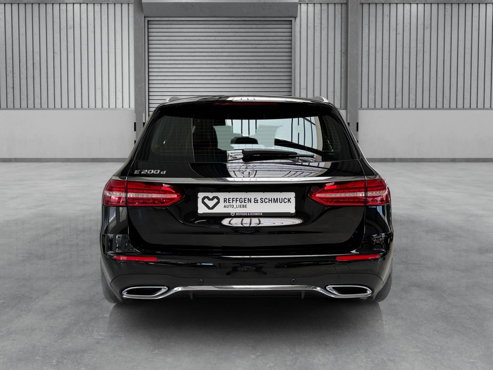 Mercedes-Benz E 200 T AMG AR+MBUX+WIDE+LED+PANO+DISTRONIC+DAB+