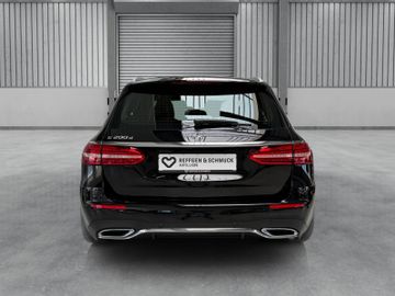 Mercedes E 200 - 3