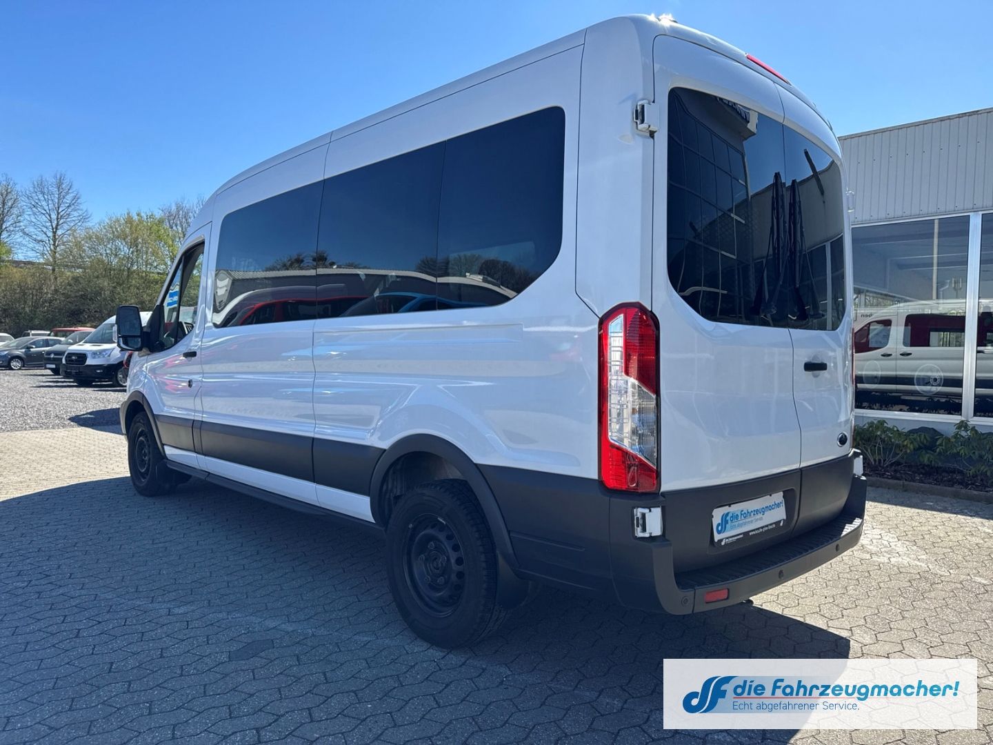 Fahrzeugabbildung Ford Transit Kombi 350 L3 Trend 2.0 TDCi 7-Sitzer KLI