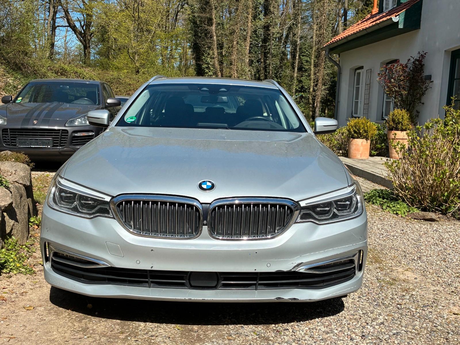 BMW 530d xDrive Touring Luxury Memory HUD - Panorama
