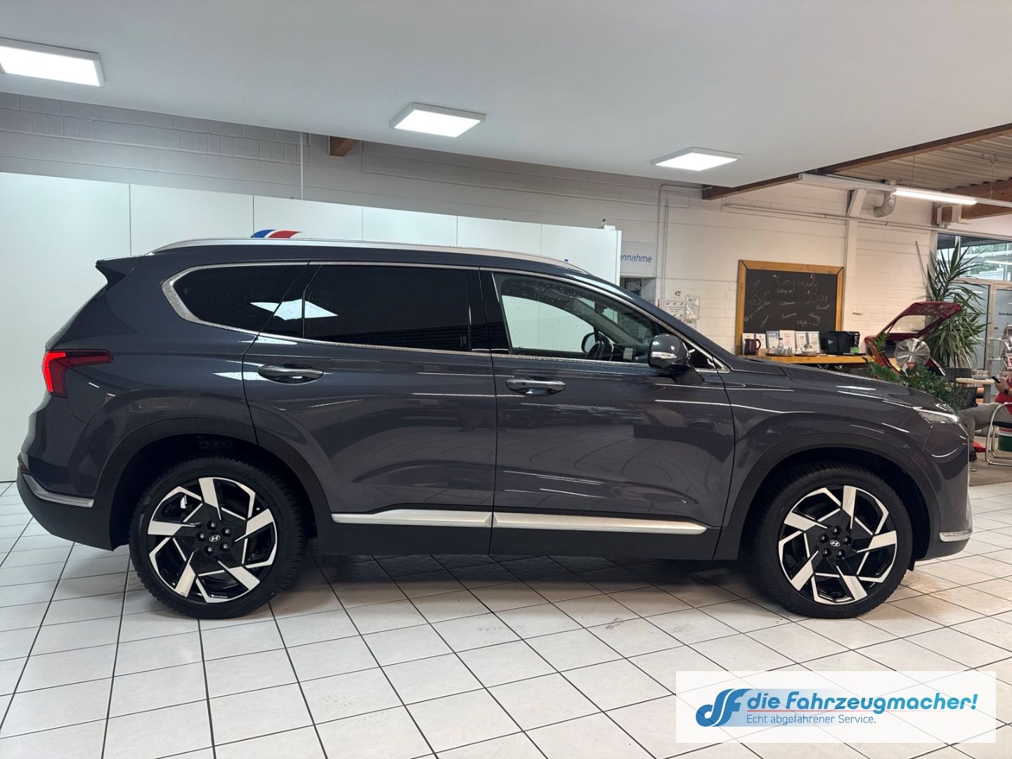 Fahrzeugabbildung Hyundai SANTA FE Prime 4WD 2.2 CRDi DPF EU6d 7-Sitzer HU
