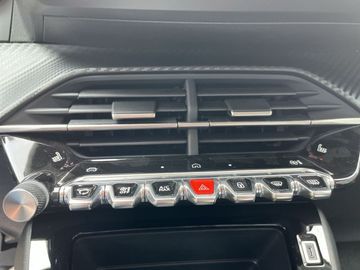 Peugeot 208 PureTech 100 Style