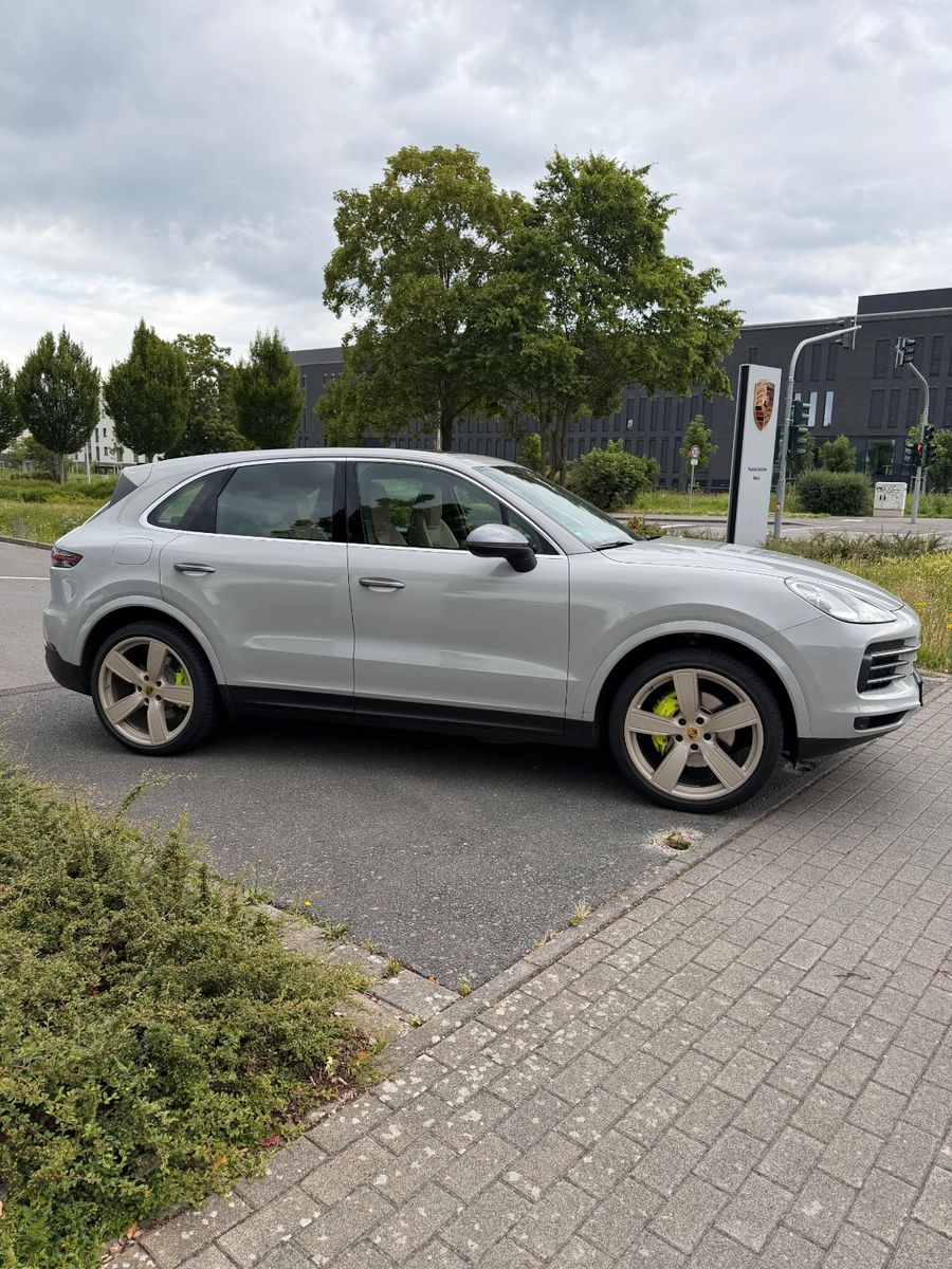 PORSCHE Cayenne E-Hybrid -