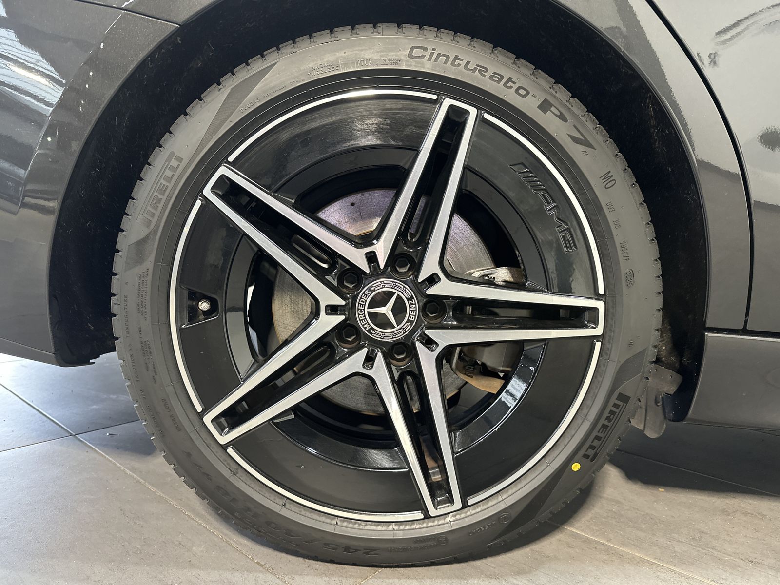 Fahrzeugabbildung Mercedes-Benz C 300d T AMG-Line NAV+LED+KAM+V-COCKPIT+AHK+PANO
