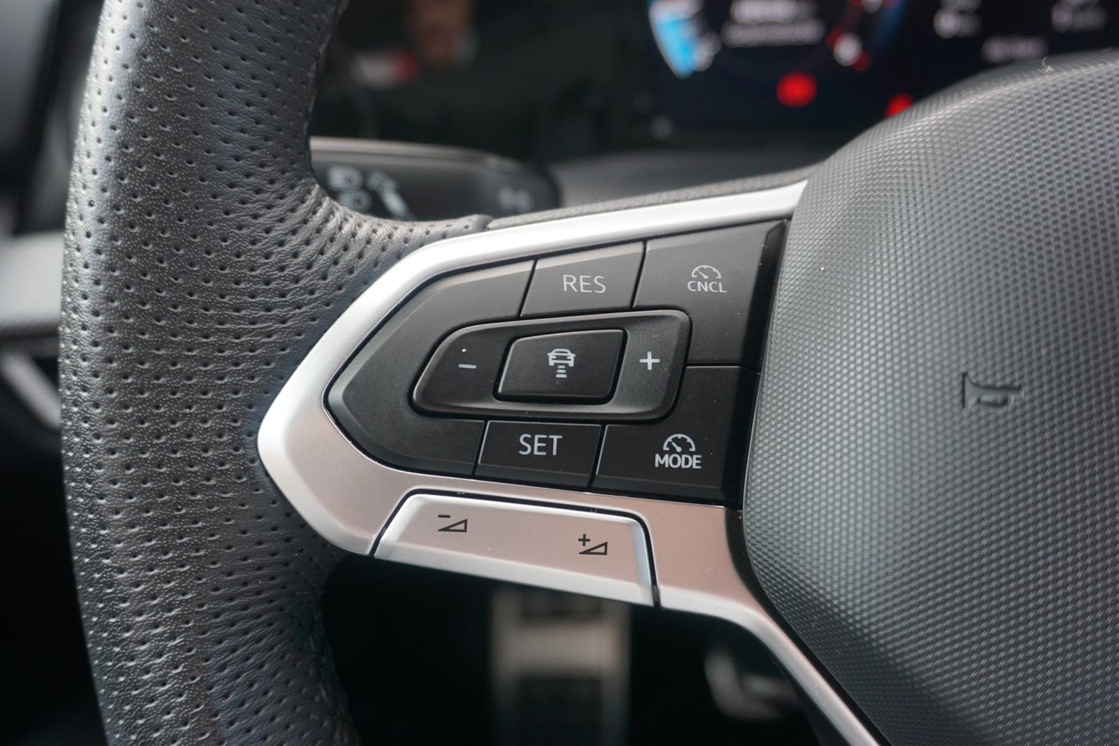 Volkswagen Golf VIII 1.5 R-Line LED ACC Android Apple PDC, миниатюра 20