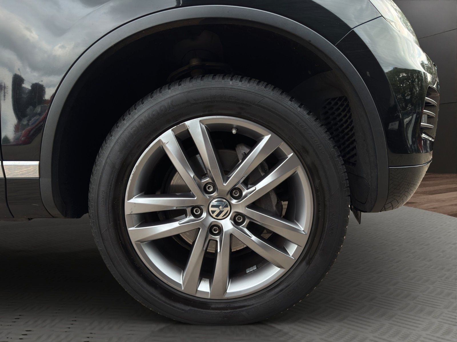 Fahrzeugabbildung Volkswagen Touareg 3.0 V6 TDI *Pano*Kamera*4-Zonen*ST-Heiz*
