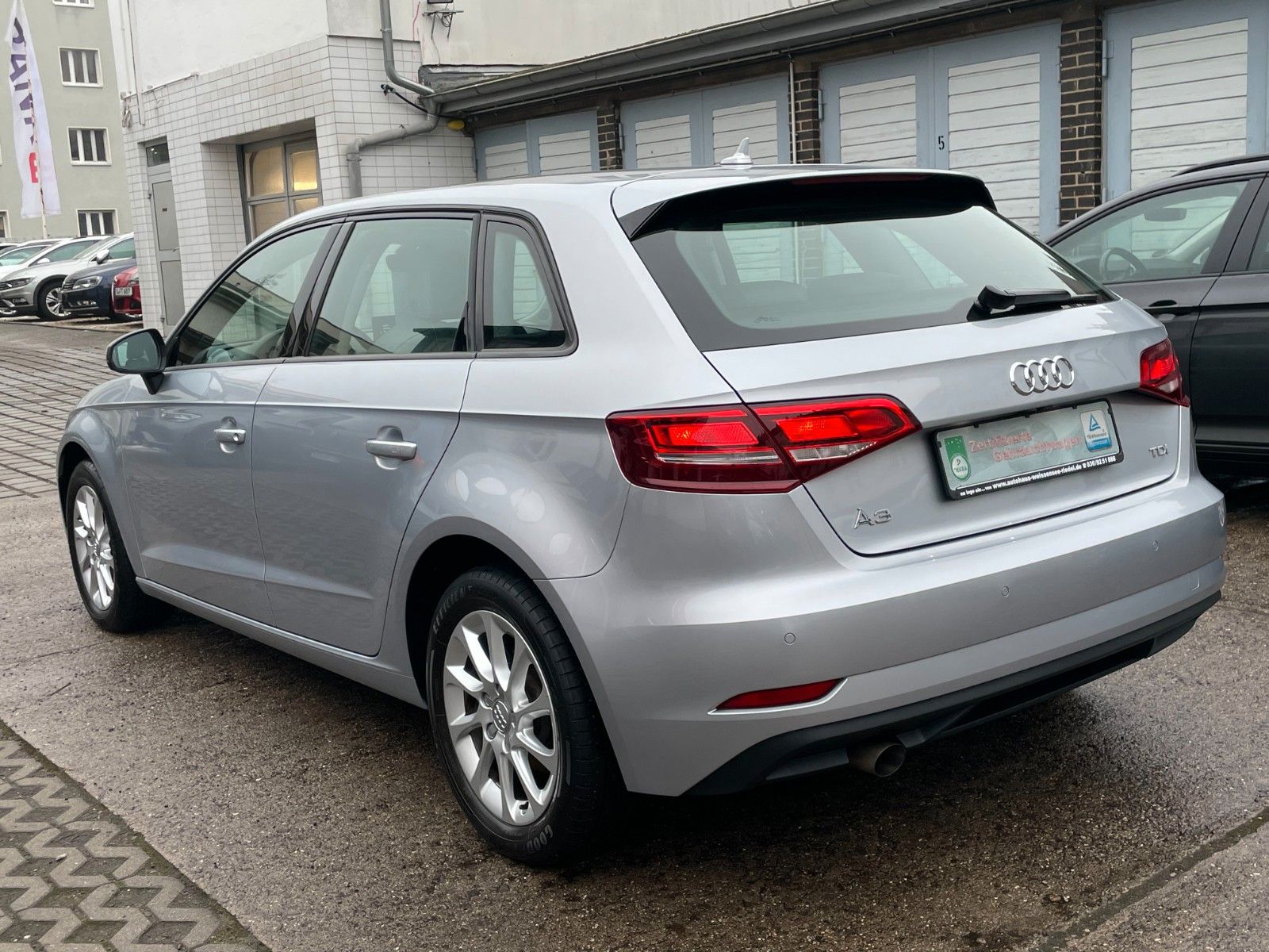 Audi A3 Sportback 1.6 TDI S-Tronic Navi Leder Xenon foto 8