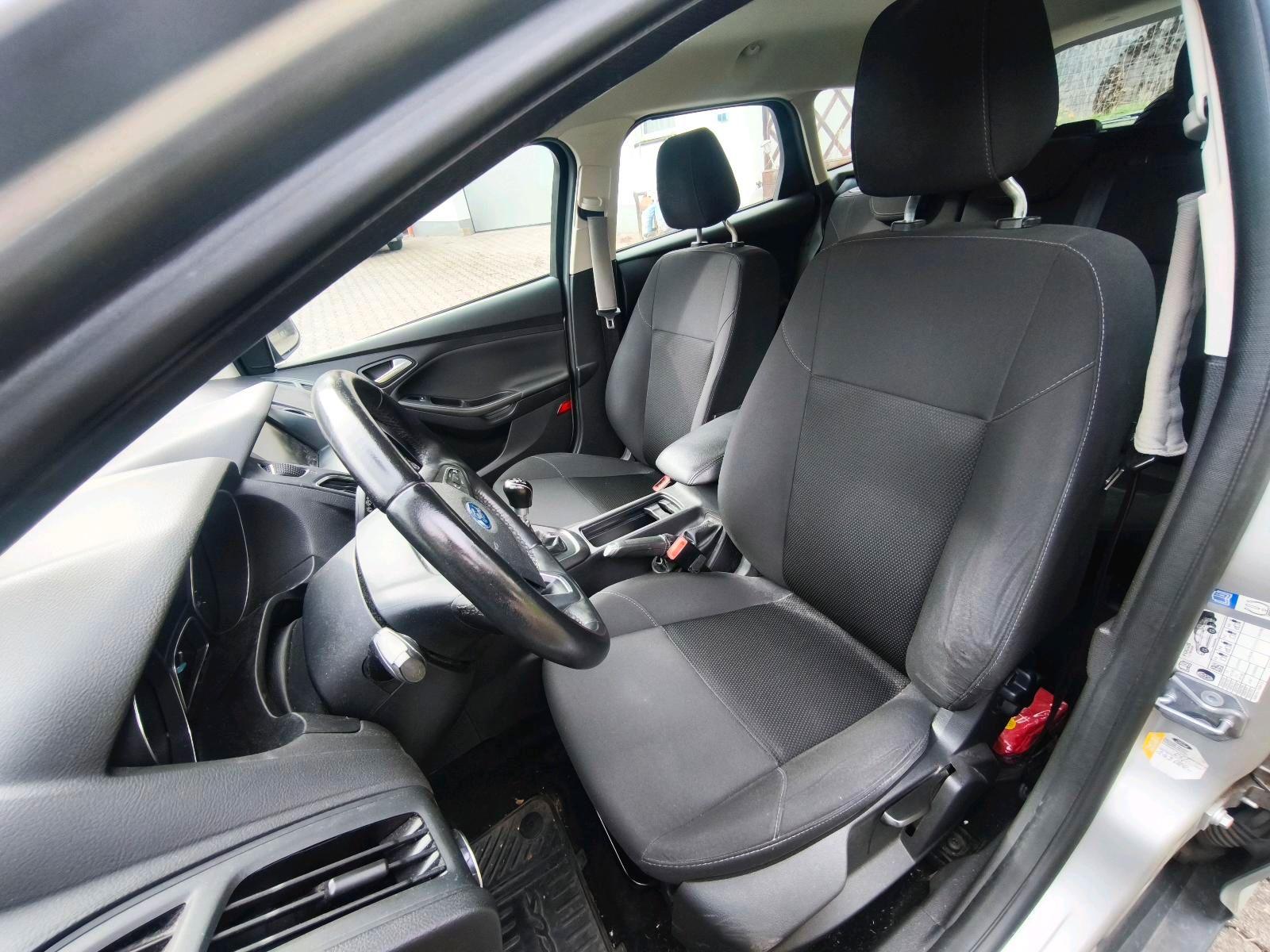 Ford Focus 2015 — photo 8