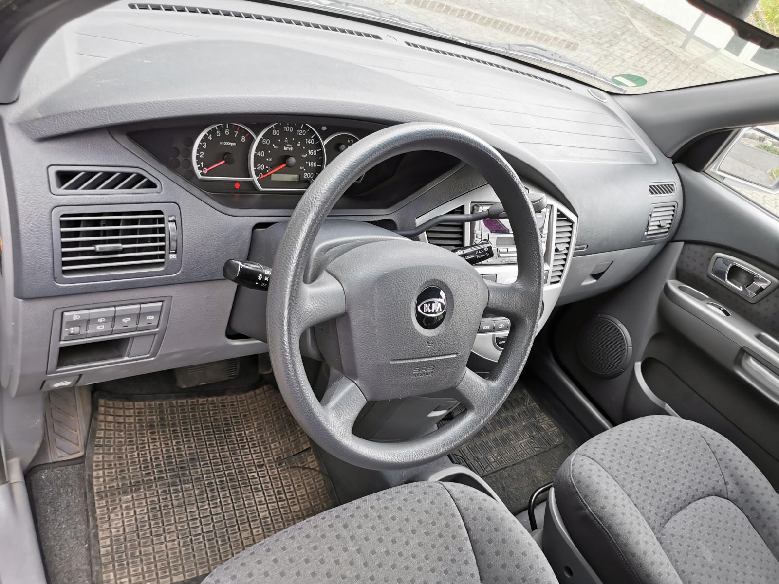 Kia Carens 2006 — photo 10
