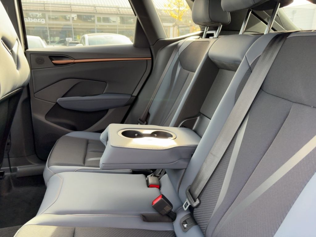 Fahrzeugabbildung CUPRA Terramar 1.5 eTSI AHK Sitzhzg.