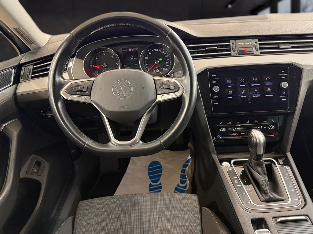 VW Passat Variant - Bild 11