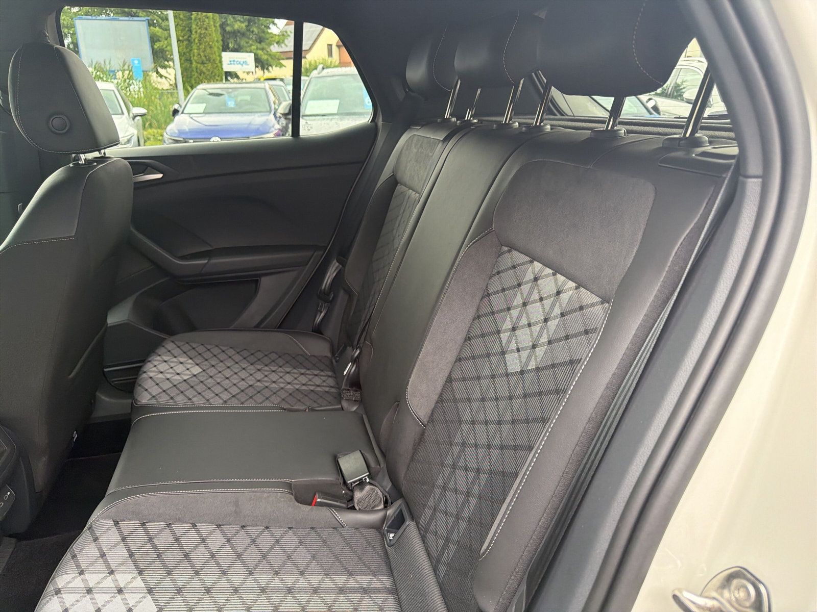 T-Cross  R-Line TSi DSG Navi AZV Kamera R-Line