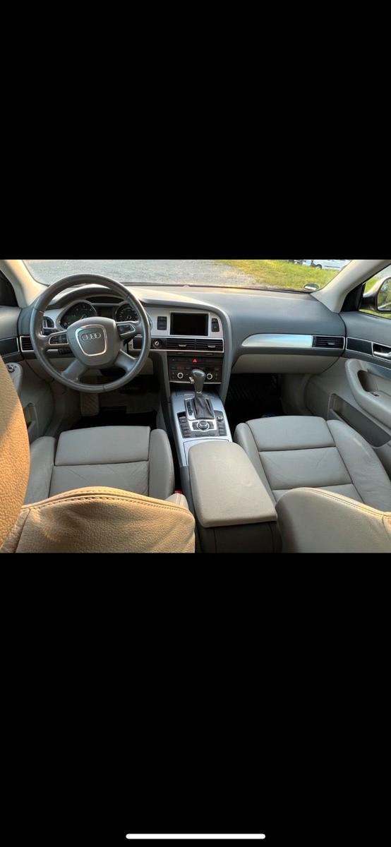 Audi A6 2011 — photo 12