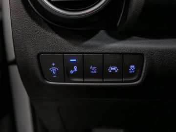 Hyundai Kona 1.0 Premium 2WD DAB Navi Kamera Leder LED