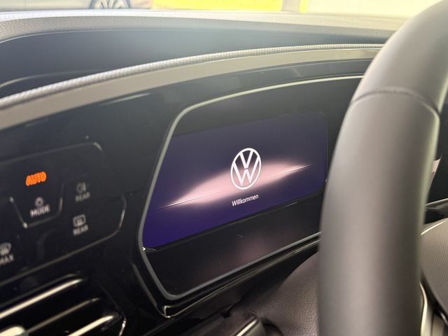 Volkswagen Caddy Maxi 1.5TSI DSG STYLE LED ACC KAMERA AHK