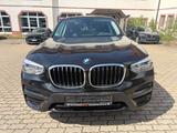 BMW X3 xDrive 20i*Adv.*Kamera*Pano*HuD*AHK*LED*Sport - BMW X3: 20i