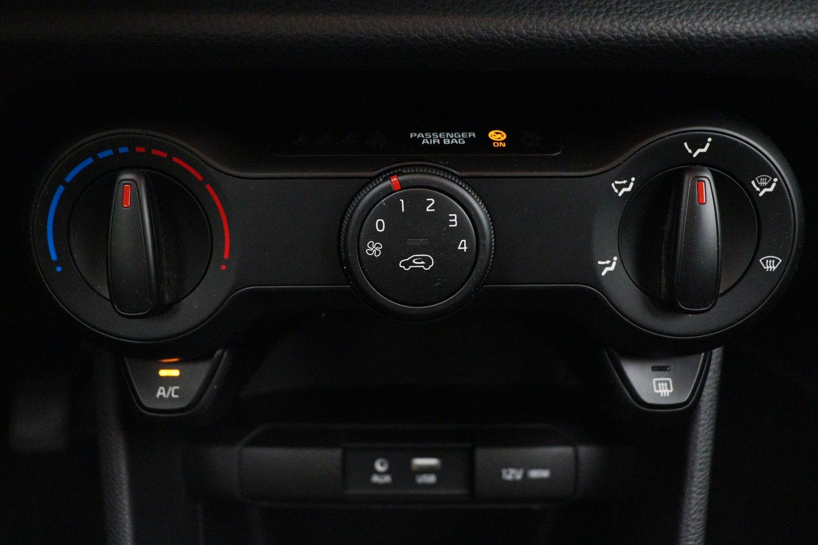 Fahrzeugabbildung Kia Picanto 1.0 Edition 7 mit Emotion-Paket