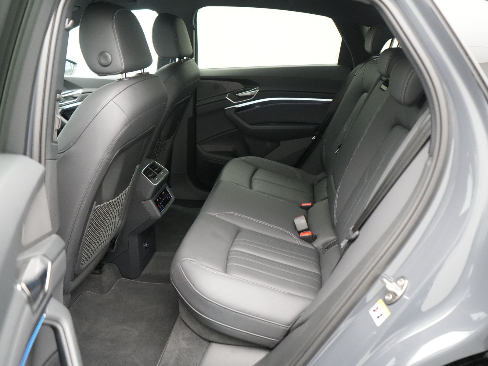 Audi Q8 e-tron - Bild 15