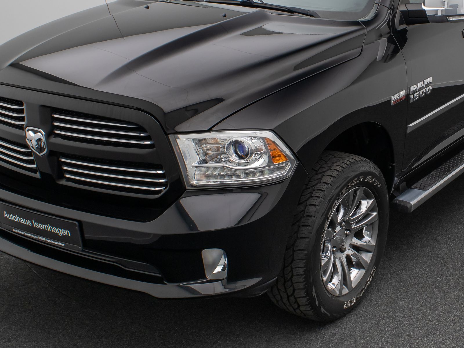 Fahrzeugabbildung Dodge RAM 1500 LIMITED Kamera Navi Belüftung Leder 20"