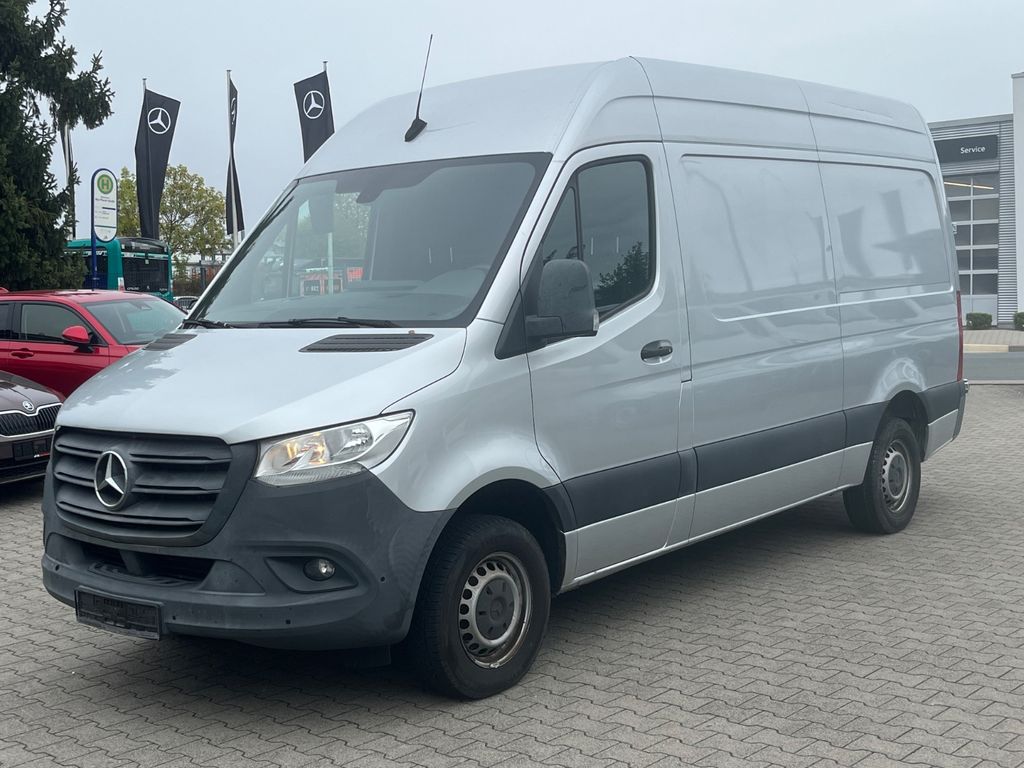 Image of Mercedes-Benz Sprinter