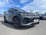 Volkswagen Tiguan 1.5 eTSI R-Line *Pano*Matrix*HuD*20Zoll - : Grau, Allwetterreifen