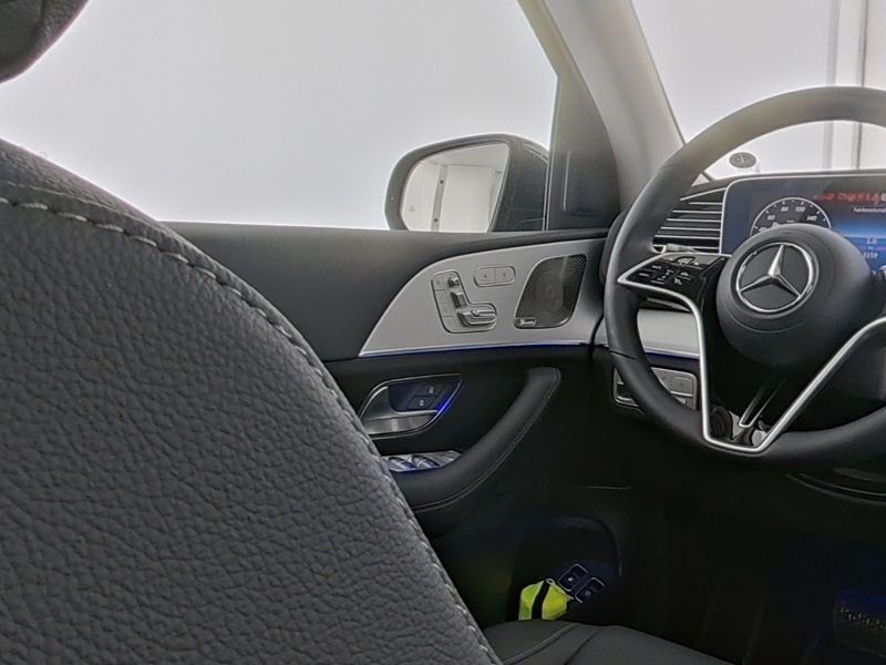 Fahrzeugabbildung Mercedes-Benz GLE 400 e 4M*AHK*Distronic*Panora*Totwinkel*360*