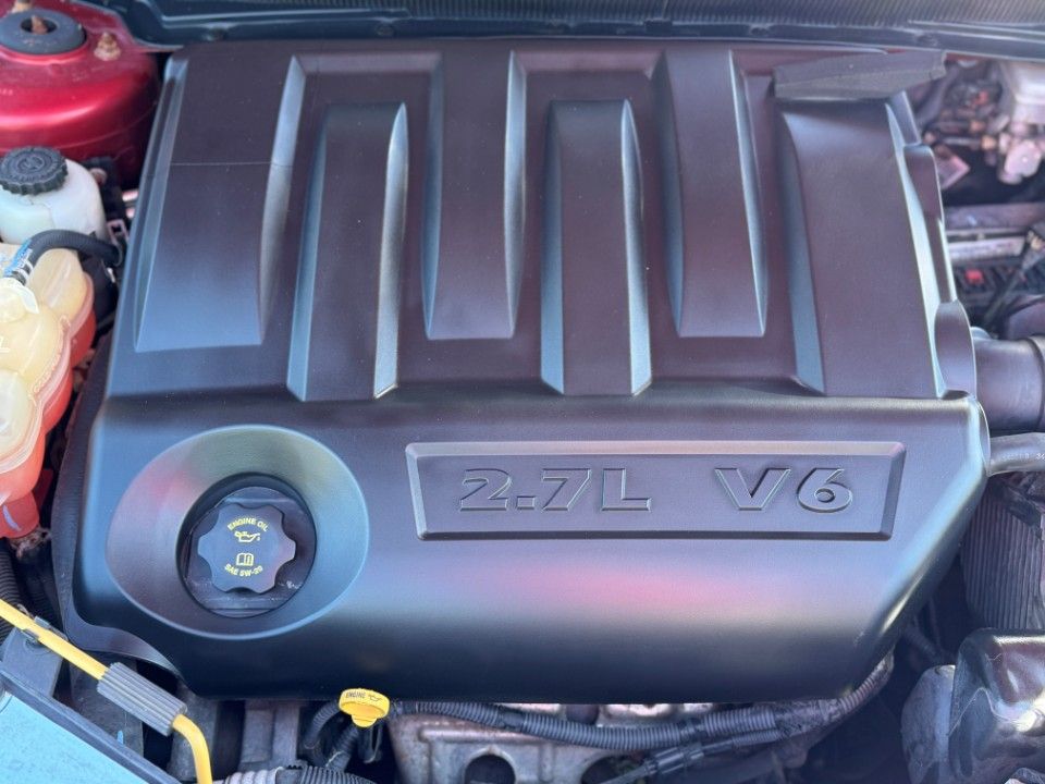 Fahrzeugabbildung Chrysler Sebring 2.7 Cabiolet Limited Hardtop