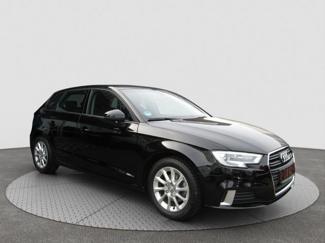 Audi A3 1.5 TFSI Sportback SPORT/NAVI/BI-XEN/AHK/PDC/