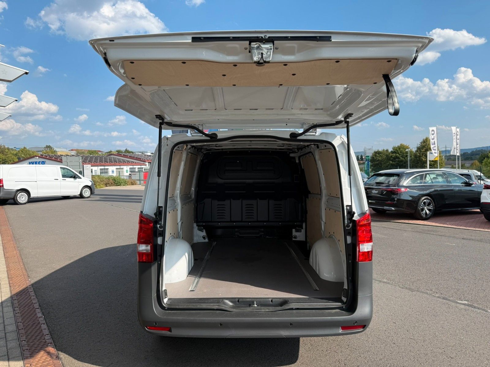 Fahrzeugabbildung Mercedes-Benz Vito 116 CDI 9G Klima Kamera SHZ