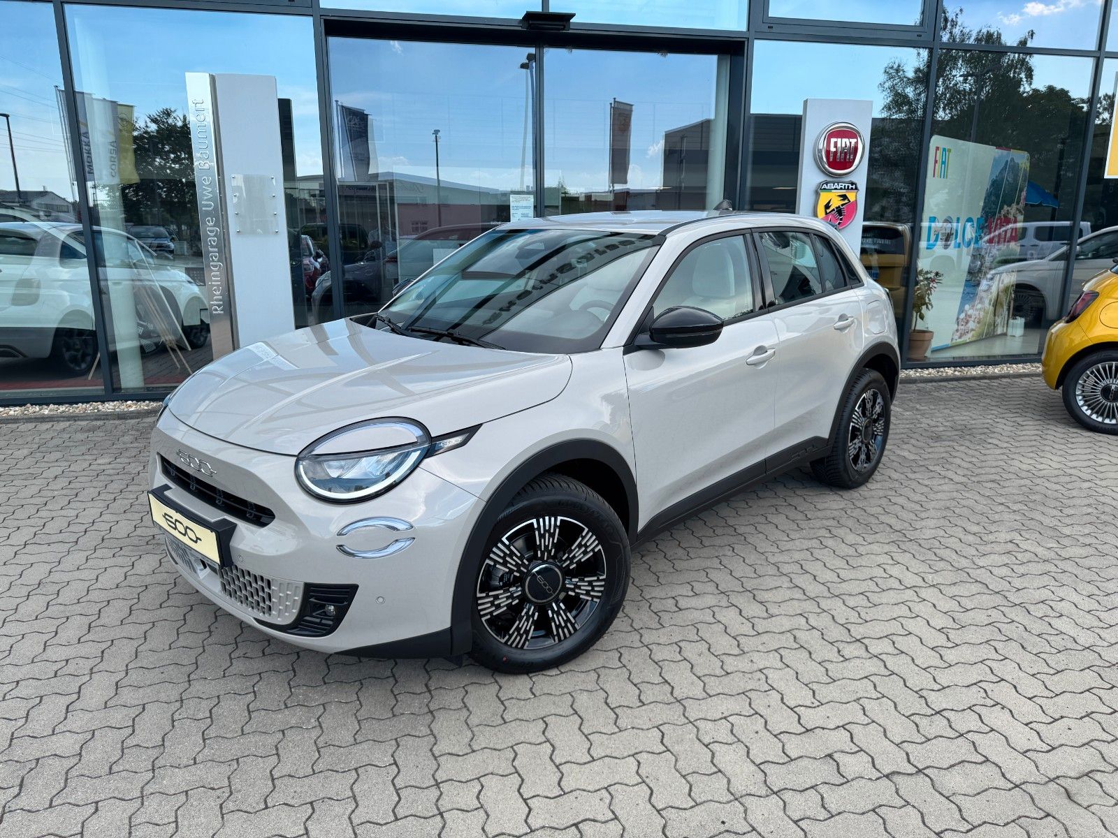 Fiat 600 1.2 110 Hybrid Icon + KomfortPaket