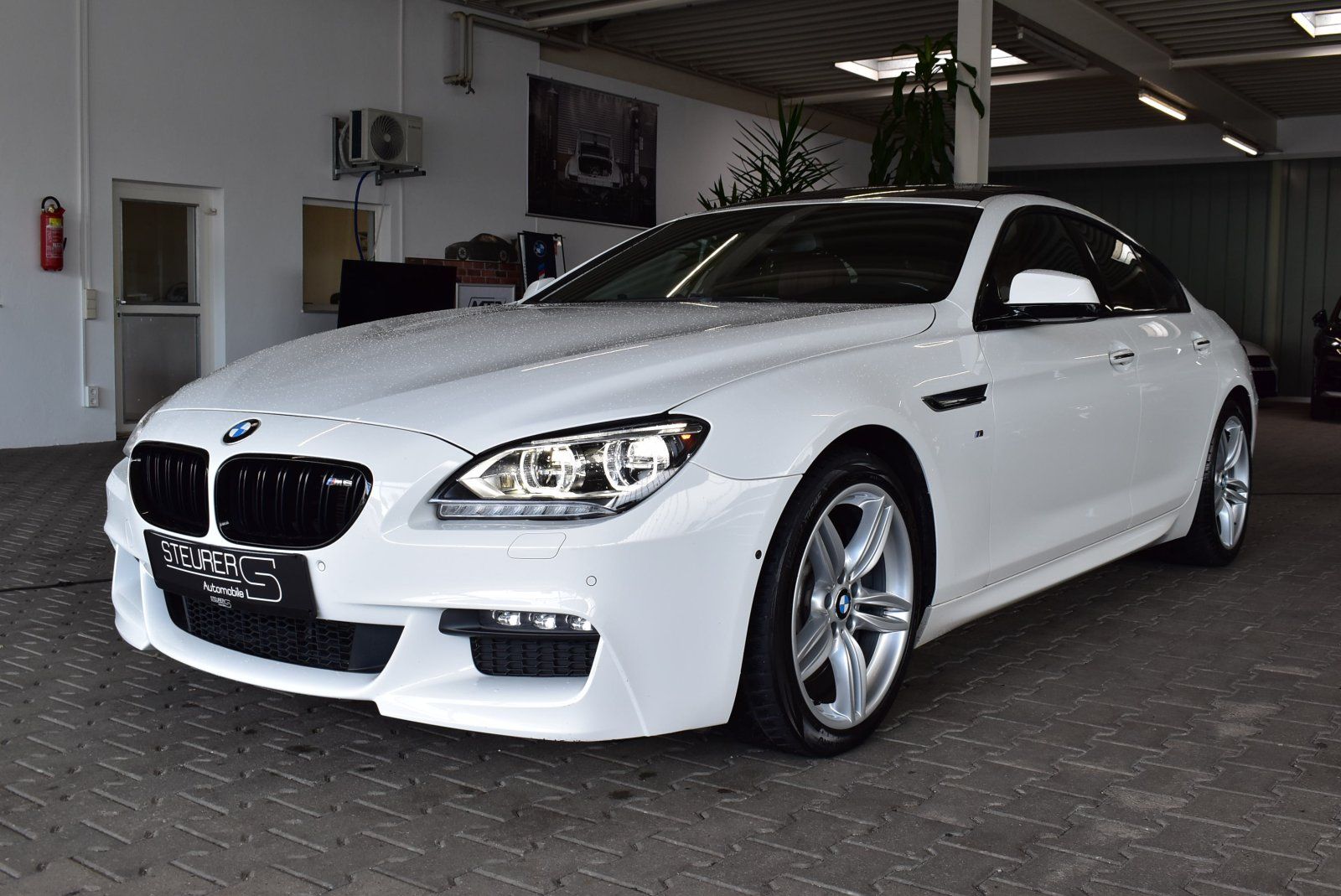 BMW 650i Gran Coupé F06 xDrive V8 450 ch • Pack M • Affichage Tête Haute • Toit pano • Harman Kardon • 57 600 km