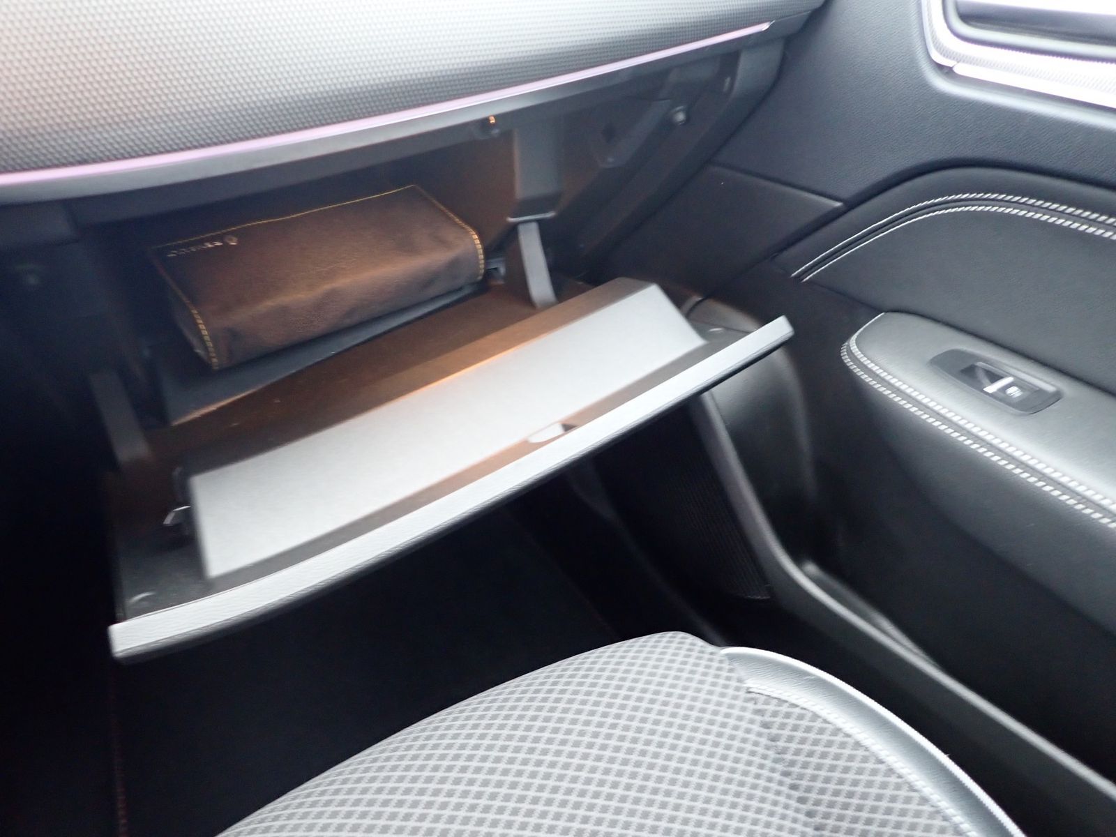 Fahrzeugabbildung Renault Arkana Intens TCe 140 EDC