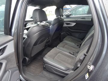 Audi Q7 - 12