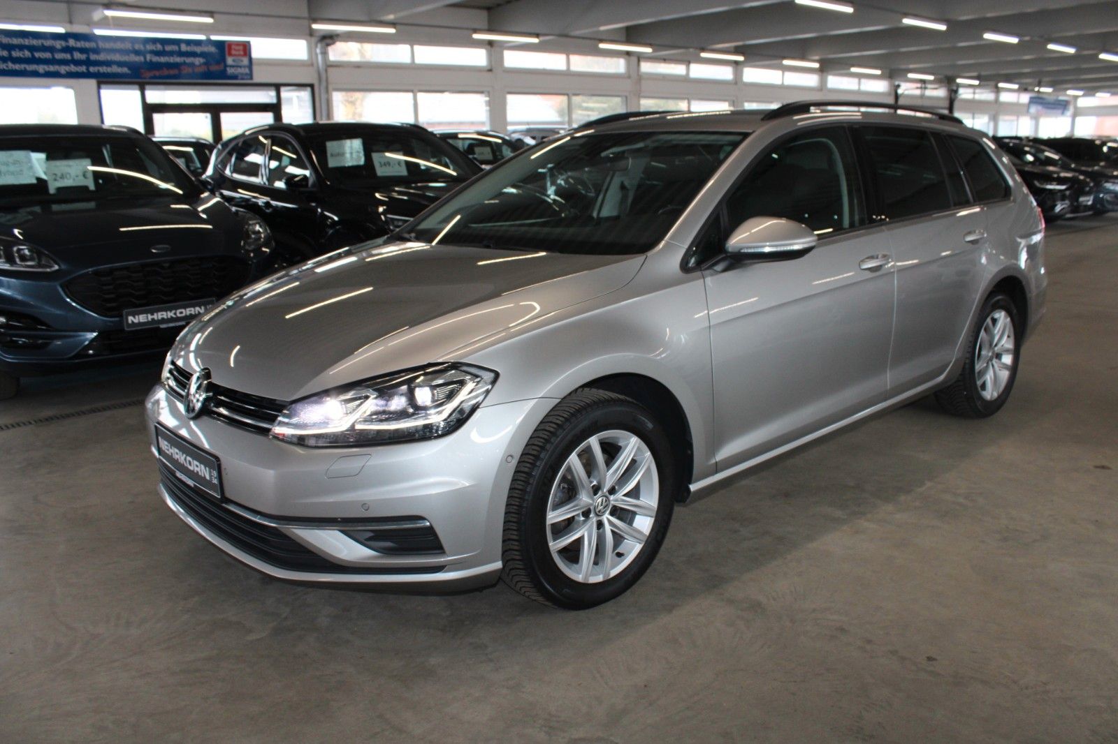 Fahrzeugabbildung Volkswagen Golf 2.0 TDI BMT DSG Comfortline LED STDHZ uvm.