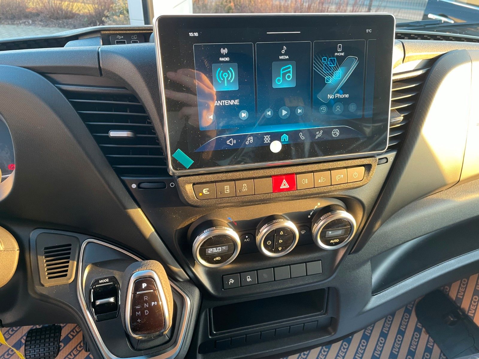 Fahrzeugabbildung Iveco Daily 35S18 HA8 3.0L *R3.520mm*Automatik*Kamera*