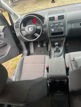 Volkswagen Touran 7 sitzer - Volkswagen Touran mit Diesel-Antrieb: Kleinwagen, Schaltgetriebe